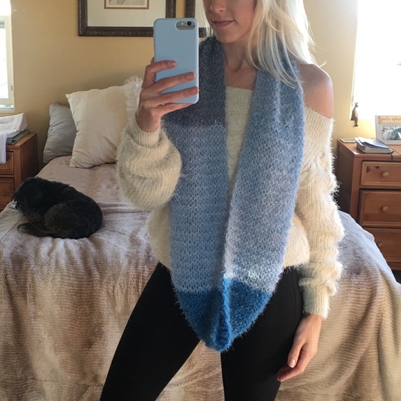 Homemade chunky knit scarf - Picture 5 of 7